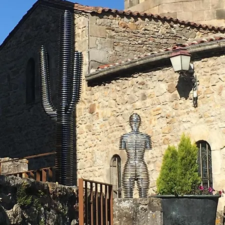 La Charmeraie Montpeyroux (Puy-de-Dome)