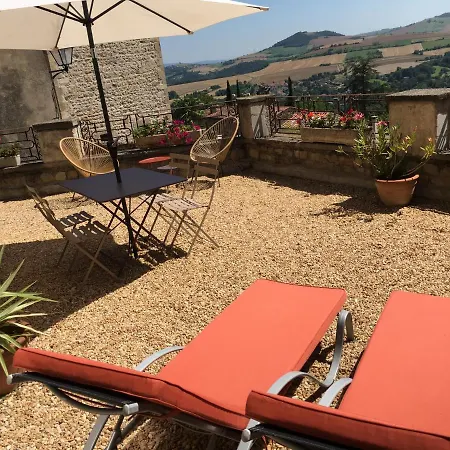 La Charmeraie Couette-café Montpeyroux (Puy-de-Dome)